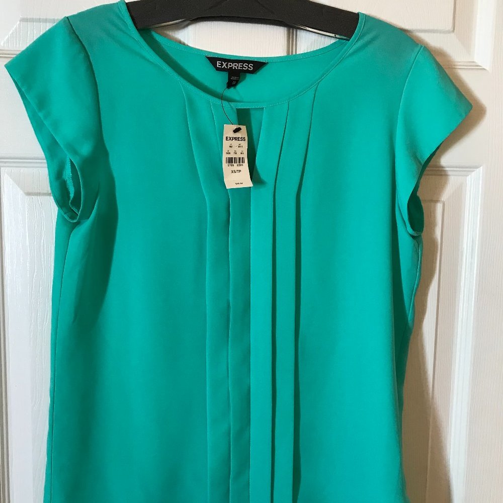 Summer will come- I promise! NWT